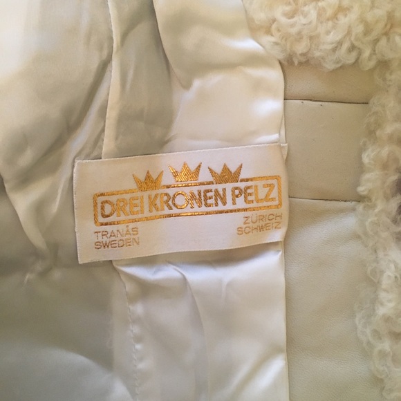 Shearling cape - Picture 6 of 7